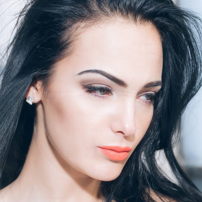 A drooping brow can make the eyes appear tired, heavy, or aged—even when you feel well-rested. At En Santé Med, our non-surgical Fotona Laser Brow Lift gently elevates and tightens the brow area using advanced laser technology. This treatment restores a youthful, refreshed appearance without surgery, injections, or downtime, making it an ideal solution for patients seeking natural-looking rejuvenation.