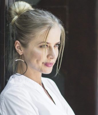 side-view-beautiful-young-woman